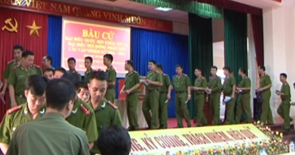 Bắc Giang: Hơn 1.000 cử tri là cán bộ, chiến sĩ lực lượng Công an đi bỏ phiếu