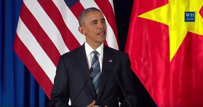 Tổng thống Obama ph&aacute;t biểu trong cuộc họp b&aacute;o chung với Việt Nam. (Ảnh: Reuters)