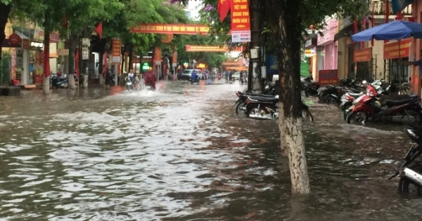 Hà Nam: TP Phủ Lý lại ngập nước sau cơn mưa lớn