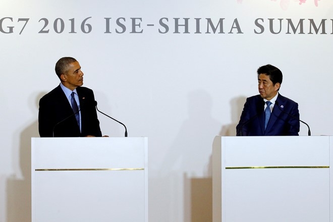 Tổng thống Mỹ Barack Obama v&agrave; Thủ tướng Nhật Bản Shinzo Abe. (Ảnh: Reuters)