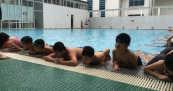 Hà Nội: 300 học sinh học bơi miễn phí trong dịp hè