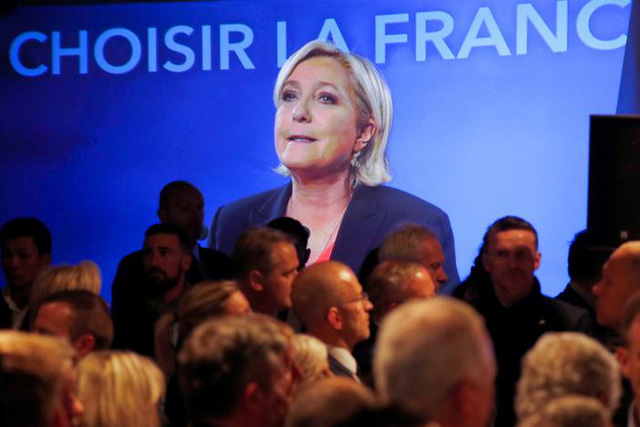 Đối thủ của &ocirc;ng, b&agrave; Marine Le Pen thất bại với tỷ lệ phiếu bầu 33,94%. B&agrave; đ&atilde; thừa nhận thất bại ngay trong đ&ecirc;m bầu cử. (Ảnh: Reuters)