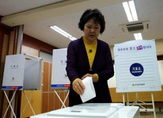 Theo NEC, cuộc bầu cử lần n&agrave;y dự kiến c&oacute; hơn 42,48 triệu cử tri tham gia bỏ phiếu. (Ảnh: Reuters)