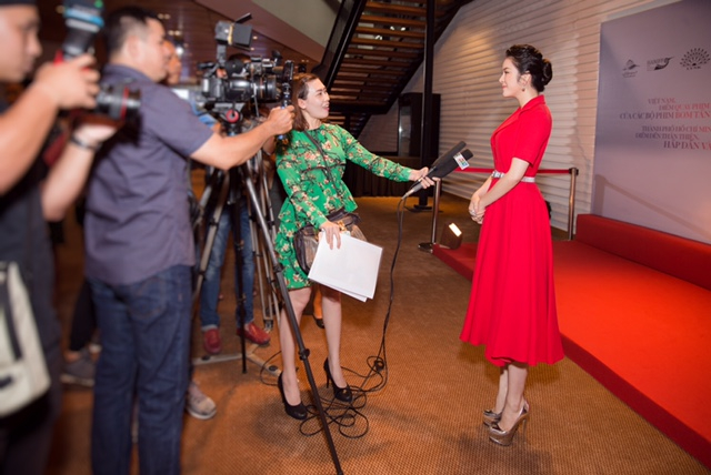 L&yacute; Nh&atilde; Kỳ bỏ 1 triệu euro để đưa h&igrave;nh ảnh Việt Nam đến Cannes 2017