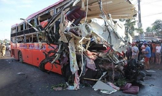 Hiện trường vụ tai nạn giao th&ocirc;ng thảm khốc tại Gia Lai.