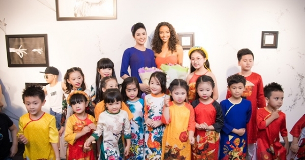 Ngọc Hân tặng áo dài cho Hoa hậu Pháp 2014