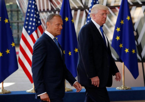 Chủ tịch EC Donald Tusk v&agrave; Tổng thống Mỹ Trump tại hội nghị G7, Belgum, ng&agrave;y 25/5 (Ảnh: Reuters)