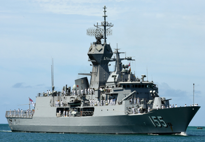 Chiến hạm HMAS Ballarat FFH 155 của Hải qu&acirc;n Ho&agrave;ng gia Australia.