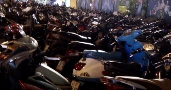 Đà Nẵng: Ngang nhiên "chặt chém" giá vé giữ xe ngay tại trung tâm thành phố