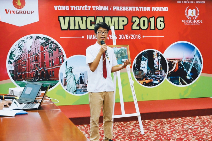 Học sinh Vinschool b&aacute;o c&aacute;o về dự &aacute;n của m&igrave;nh trong VinCamp 2016.