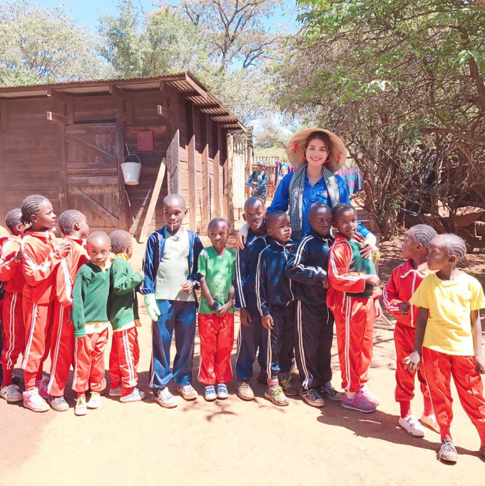 Phạm Hương kể chuyện về tinh thần lạc quan của bộ tộc Samburu ở Kenya