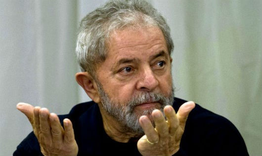 Cựu Tổng thống Lula - người c&oacute; &yacute; định tranh cử tổng thống v&agrave;o năm 2018 - đang bị nhiều h&agrave;nh vi lạm dụng tư ph&aacute;p chống lại.