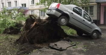 Giông bão tấn công Moscow: 12 người chết, 125 người bị thương