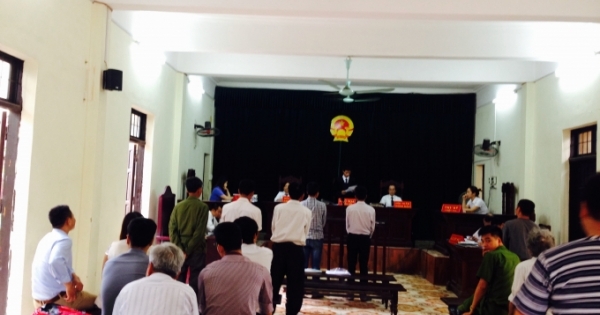 Vụ cố ý gây thương tích ở Hà Nội: Bị hại cho là mâu thuẫn, tại sao tòa cho là phù hợp?