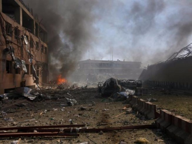 Đ&aacute;nh bom đẫm m&aacute;u Kabul: Thương vong hơn 400 người