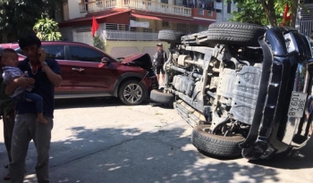 Nghệ An: "Vua bán tải" Ford Ranger bị Hyundai Tucson "hạ gục" giữa ngã tư