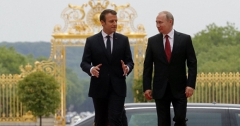Tổng thống Pháp muốn "đối thoại lịch sử" với ông Putin