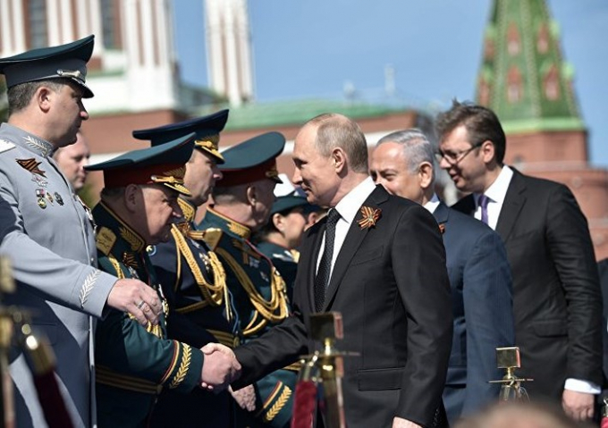 Tổng thống Putin cũng c&oacute; mặt tham dự Lễ diễu binh ng&agrave;y 9/5 tại Quảng trường Đỏ.