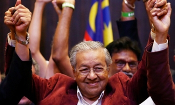 Malaysia có tân thủ tướng lớn tuổi nhất thế giới