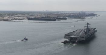 Nghi vấn tàu sân bay Mỹ chết máy sau khi bị tàu Nga bám đuổi
