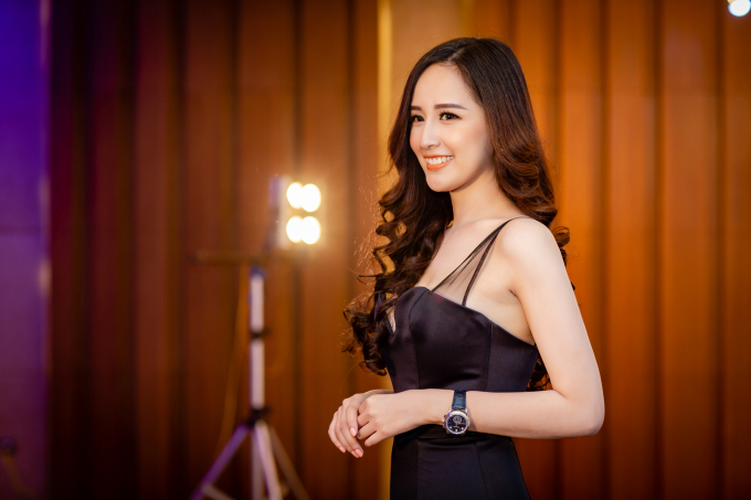 Hoa hậu Mai Phương Thu&yacute; giảm 4 kg xuất hiện lộng lẫy quyến rũ tại event Hạ Long