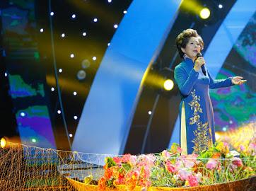 Danh ca Phương Dung xứng danh mẹ chồng tuyệt vời nhất showbiz Việt