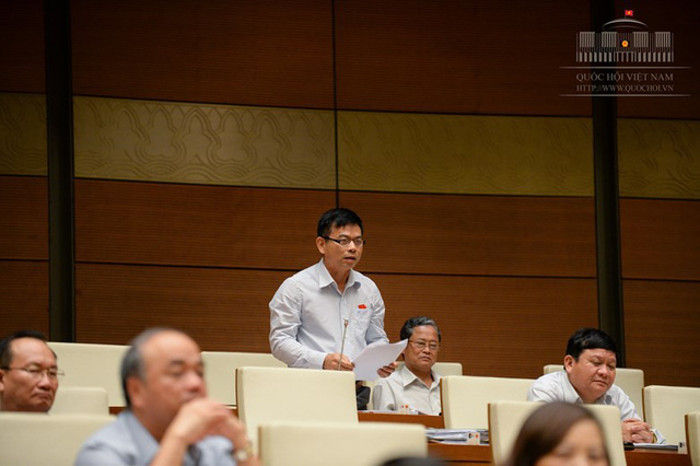 Đại biểu Nguyễn Thanh Hồng tranh luận tại hội trường