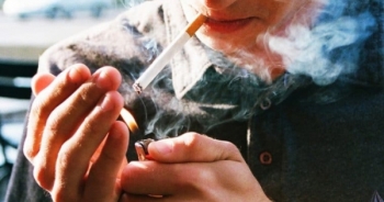 Tăng thuế, người hút thuốc lá có giảm?