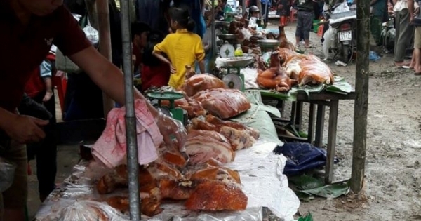 Độc đáo hội lợn quay lớn nhất Lạng Sơn