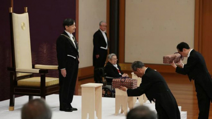 Hoàng Thái tử Nhật Bản Naruhito, sáng nay (1/5), lên ngôi Hoàng đế nước này với niên hiệu Lệnh Hòa (Reiwa - Sự hòa hợp tốt đẹp). (Ảnh: Reuters)