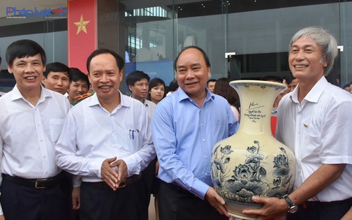Thủ tướng Nguyễn Xuân Phúc đánh giá cao tư liệu của triển lãm “Thanh Hóa xưa và nay”