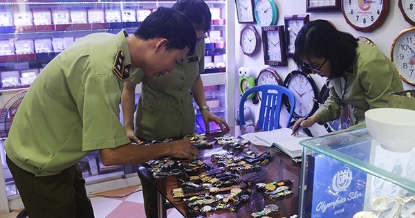 Đà Nẵng: Phát hiện gần 1.300 đồng hồ nhái thương hiệu nổi tiếng