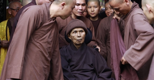 Thiền sư Thích Nhất Hạnh rời Huế vào Đà Nẵng tịnh dưỡng