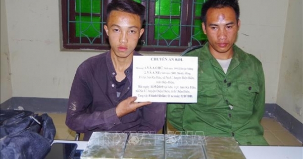 Bắt quả tang 2 đối tượng vận chuyển 8 bánh heroin từ Lào về Việt Nam