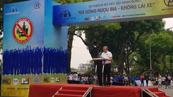 Phó Thủ tướng Thường trực Chính phủ, Chủ tịch Ủy ban ATGT Quốc gia Trương Hòa Bình phát biểu tại lễ phát động.