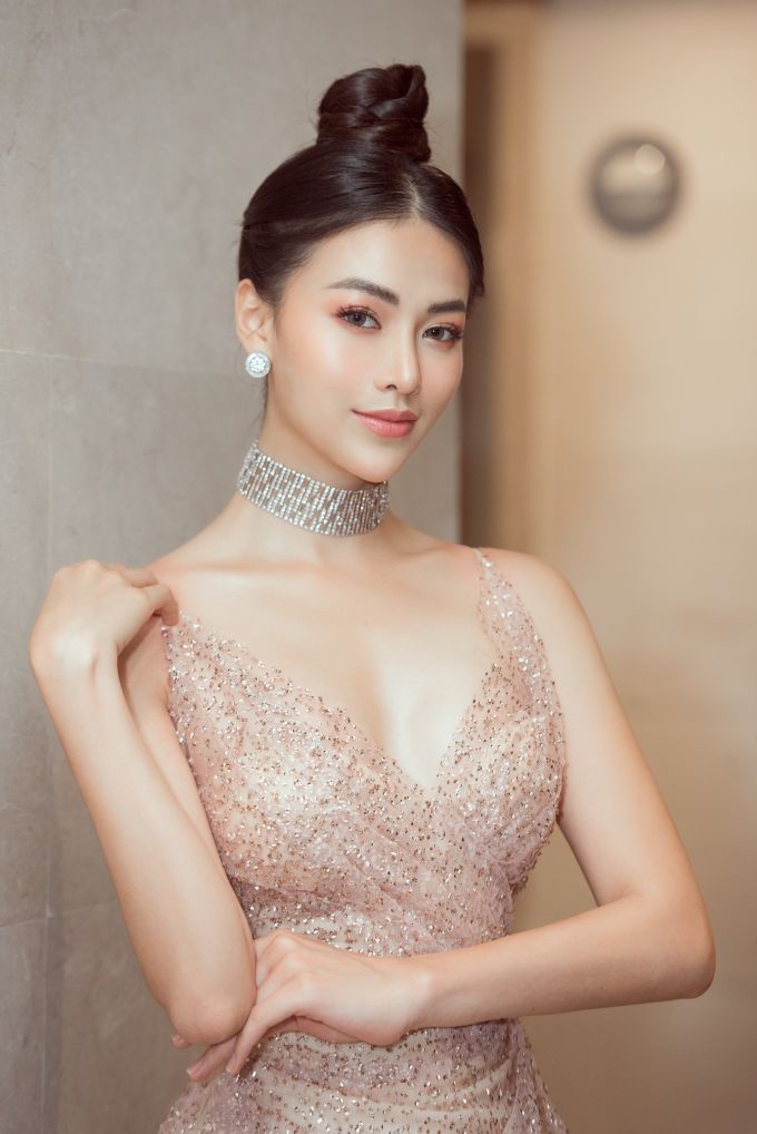 Hoa hậu Phương Khánh quyến rũ tại sự kiện.