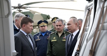 Tổng thống Nga thị sát hoạt động nâng cấp “máy bay ném bom mạnh nhất lịch sử"