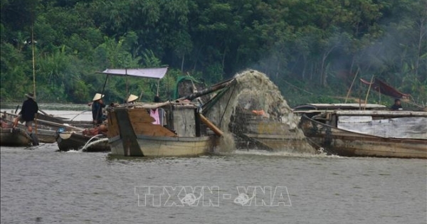 "Cát tặc" hành hoành trên sông Bồ, sông Hương