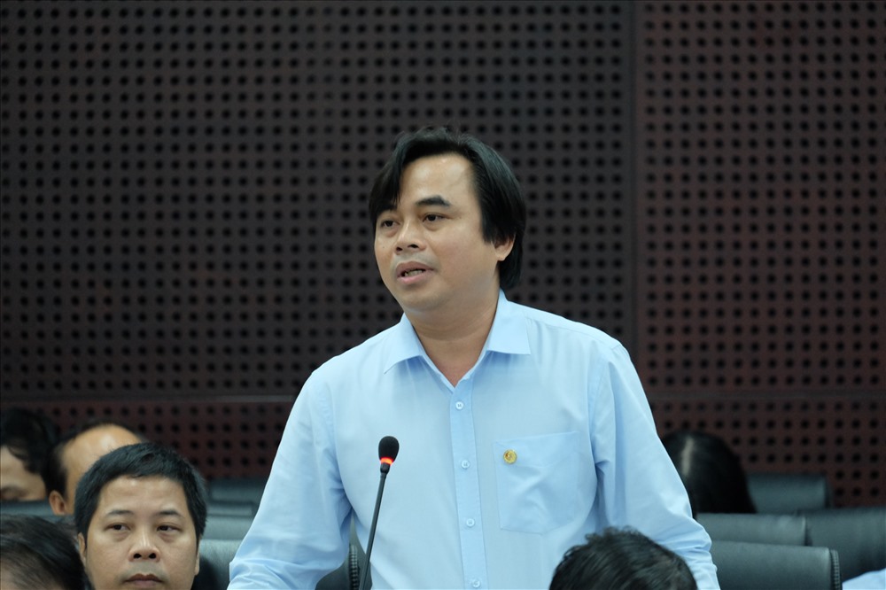  Ông Tô Văn Hùng - Giám đốc Sở TNMT TP. Đà Nẵng trả lời ý kiến của cử tri.