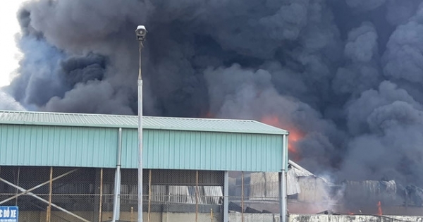 Hải Phòng: Đang cháy lớn tại Công ty Phú Lâm