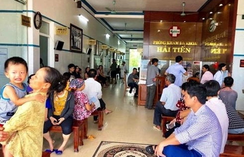 Thanh Hóa: Hơn 50 du khách nhập viện cấp cứu sau khi ăn hải sản tại khu du lịch Hải Tiến