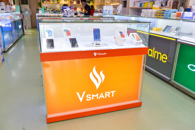 Việc đưa sản phẩm công nghệ Việt chinh phục thị trường châu Á tiếp tục khẳng định khát vọng đưa thương hiệu Việt Nam ra thế giới của Tập đoàn Vingroup.