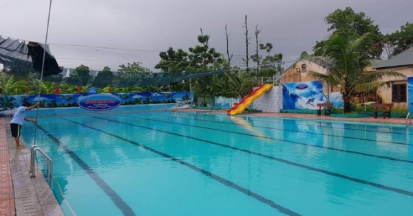 Sân bóng, bể bơi tại Trung tâm Minh Tâm đã dừng hoạt động, trách nhiệm của huyện Thạch Thất ở đâu?