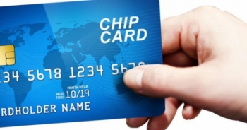 Chuyển đổi sang thẻ chip, ngân hàng phải gánh chi phí tăng tới 20 lần so với phôi thẻ từ