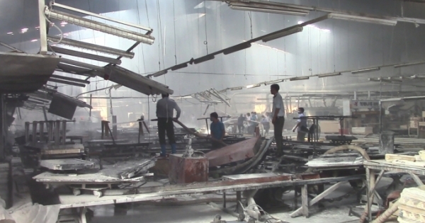 Bình Dương: Hỏa hoạn tại Công ty TNHH Gỗ Tân Vĩnh Nghĩa