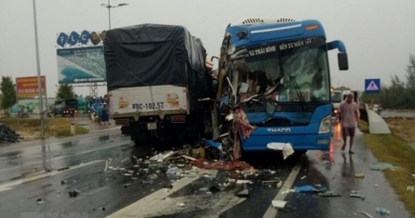Ngày 1/5, toàn quốc đã xảy ra 33 vụ tai nạn giao thông, 37 người thương vong
