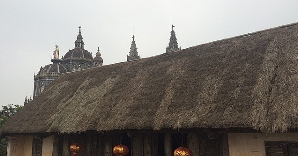 Cận cảnh nhà cổ trăm tuổi toàn bằng gỗ quý, đẹp hiếm có ở Nam Định