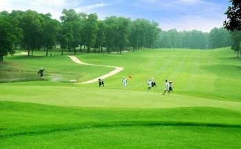 Dự án sân golf ở bãi sông Đuống khó thành?