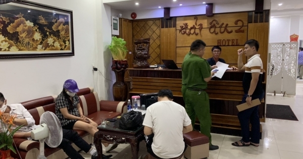 Triệt phá "động" mai dâm trong khách sạn Hải Âu 2 ở Quảng Bình