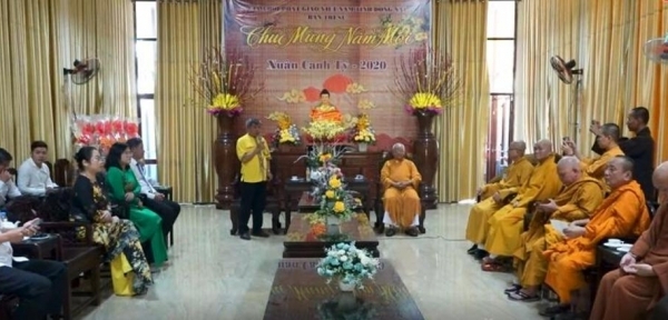 Đoàn lãnh đạo tỉnh Đồng Nai chúc mừng Đại lễ Phật đản 2020